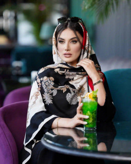 روسری نخی وال ترک منگوله دار