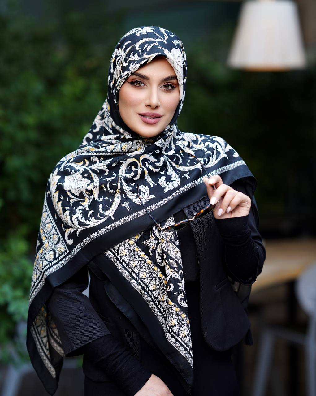 روسری مشکی طرحدار نخی وال ترک منگوله دار