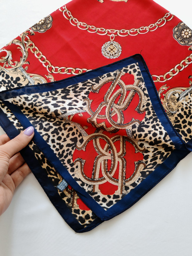 مینی اسکارف ابریشمی وارداتی قرمز ترکیب پلنگی و زنجیر حاشیه سرمه ای تخفیف ویژه
